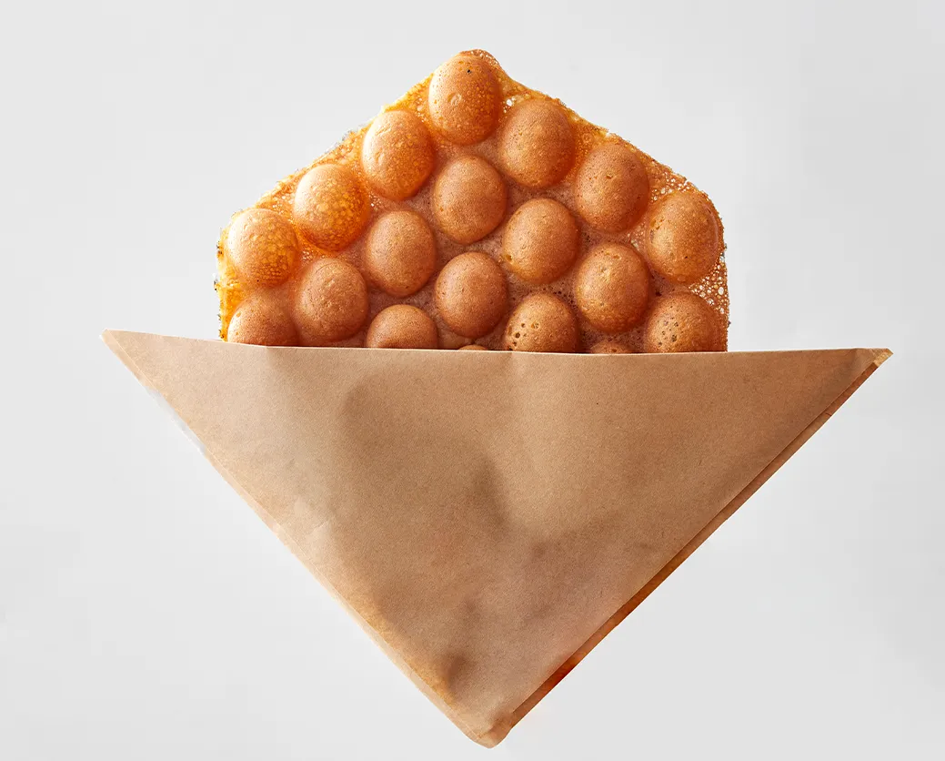 茶色の紙袋に入ったSoy storiesのワッフル